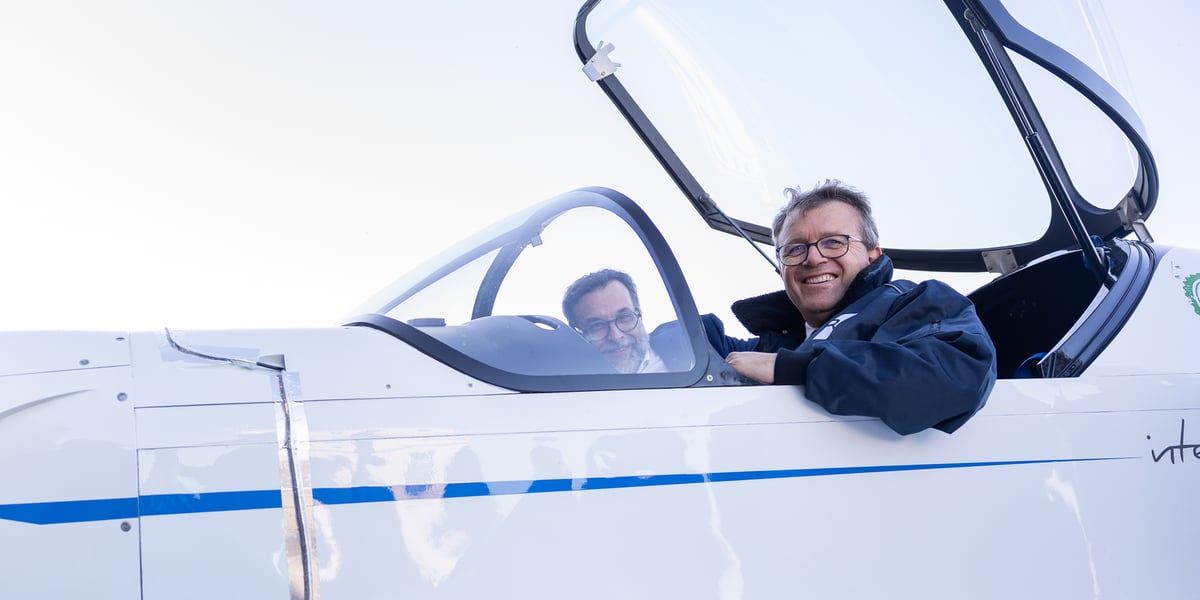Le nouveau ministre des Transports, François Durovray, en déplacement à Toulouse chez Aura Aero.