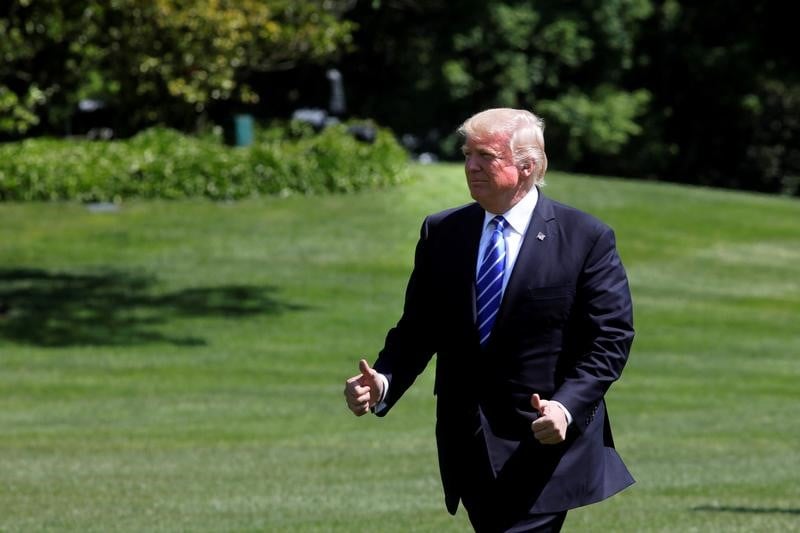 Trump deplore une "chasse aux sorcieres" historique aux usa