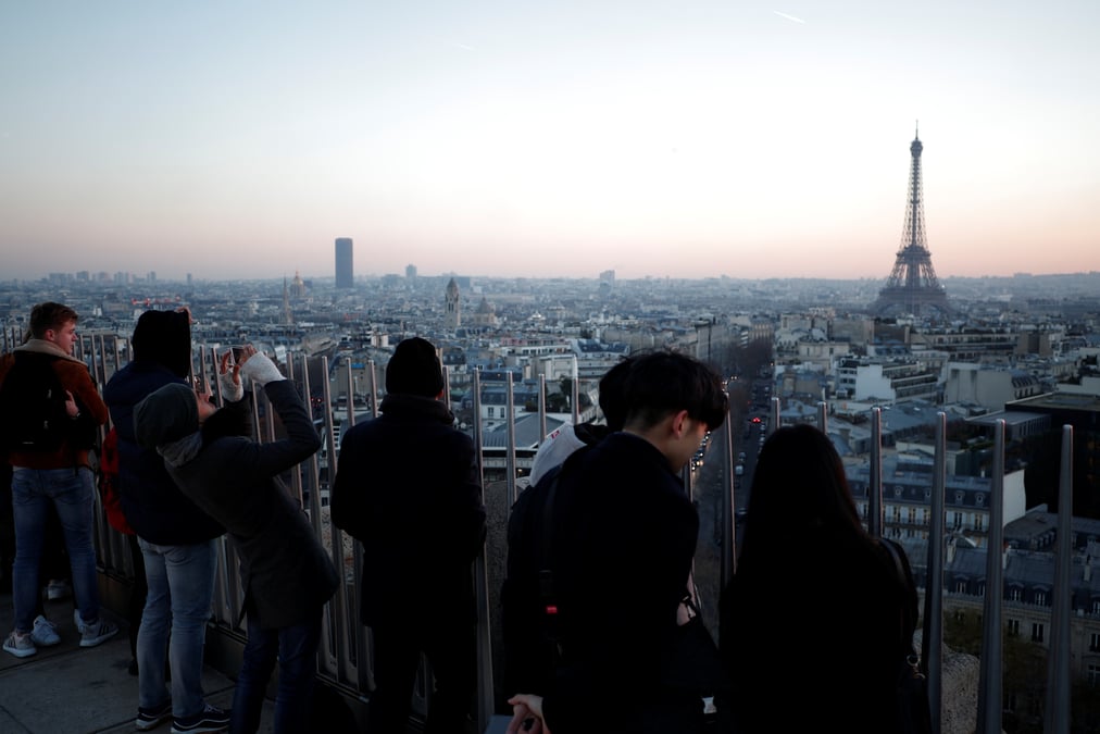 Pres de 90 millions de touristes etrangers en france en 2018