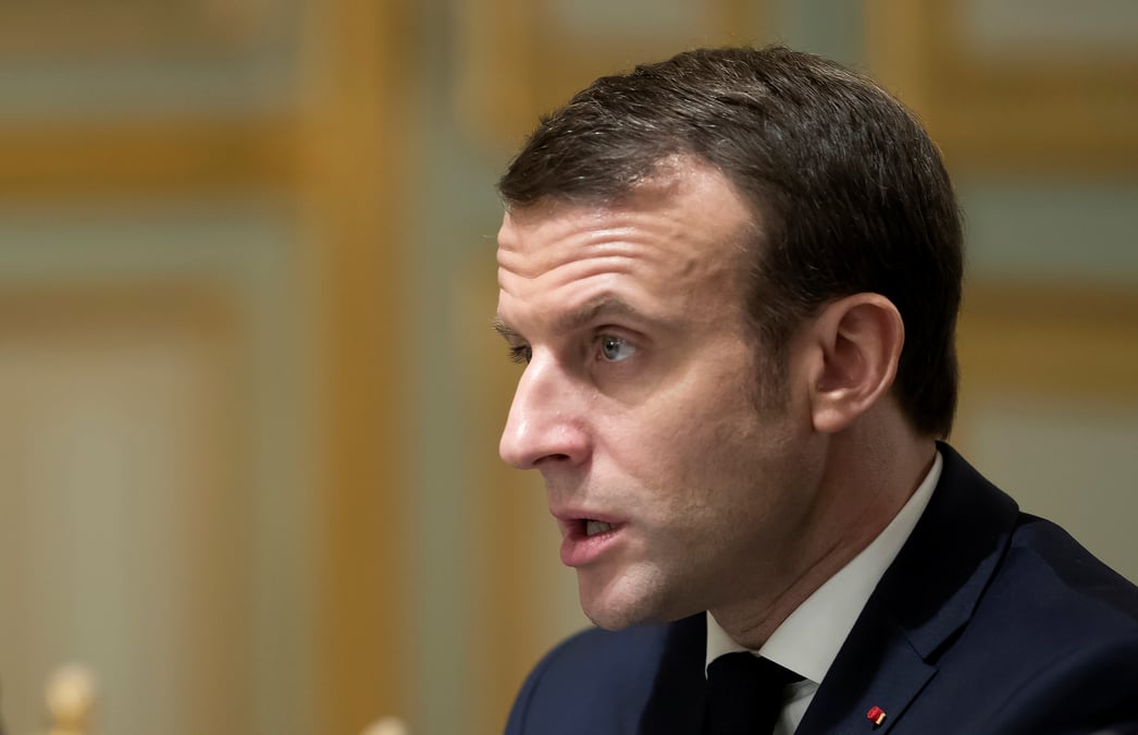 Carburants: macron ouvert a une fiscalite liee aux prix mondiaux