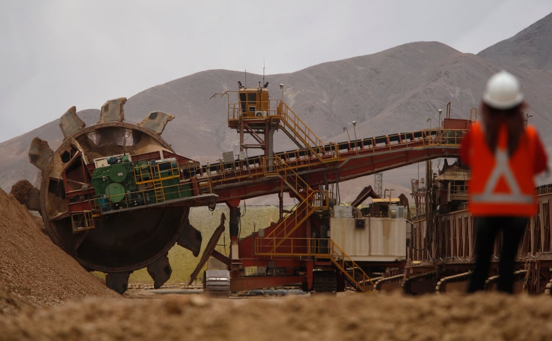 excavator, copper, mine
