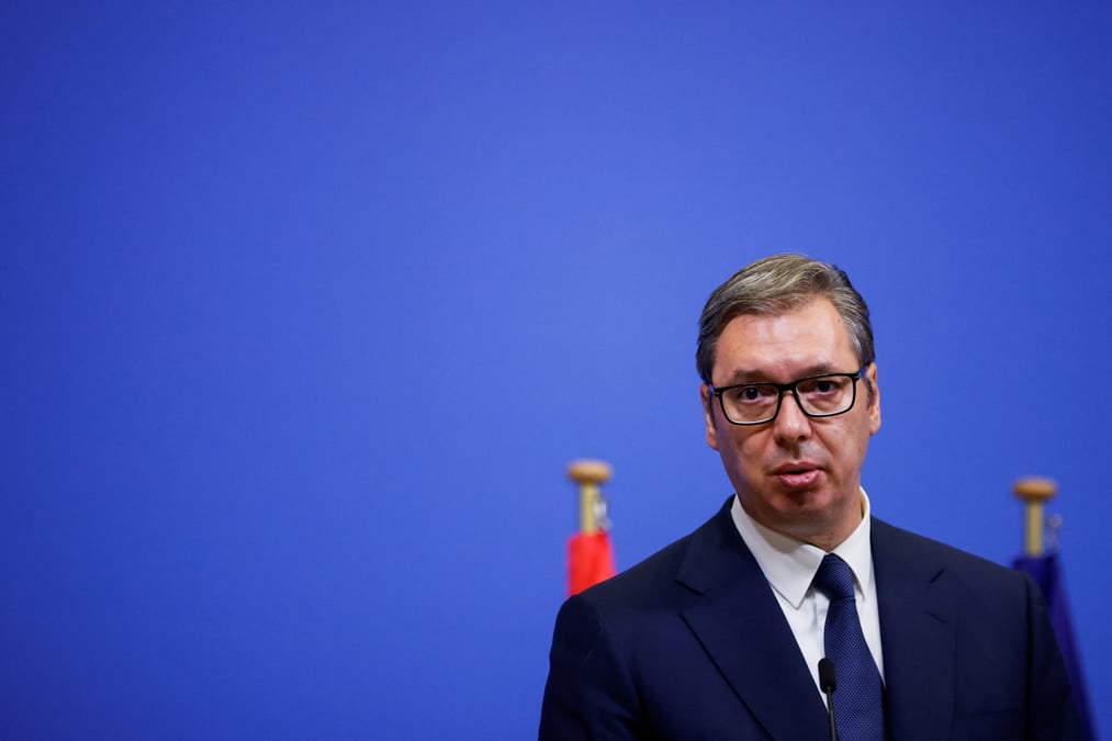 Le président nationaliste serbe Aleksandar Vucic, dont le parti a été déclaré vainqueur des législatives du 17 décembre, a affirmé que deux policiers avaient été « grièvement blessés » pendant la manifestation.