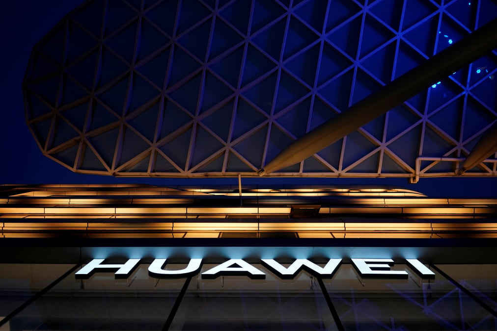 Huawei reporte a septembre le lancement de son smartphone pliable