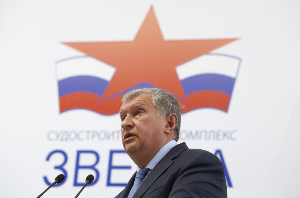 Rosneft chief executive sechin delivers a speech at the zvezda shipyard in the far eastern town of bolshoy kamen