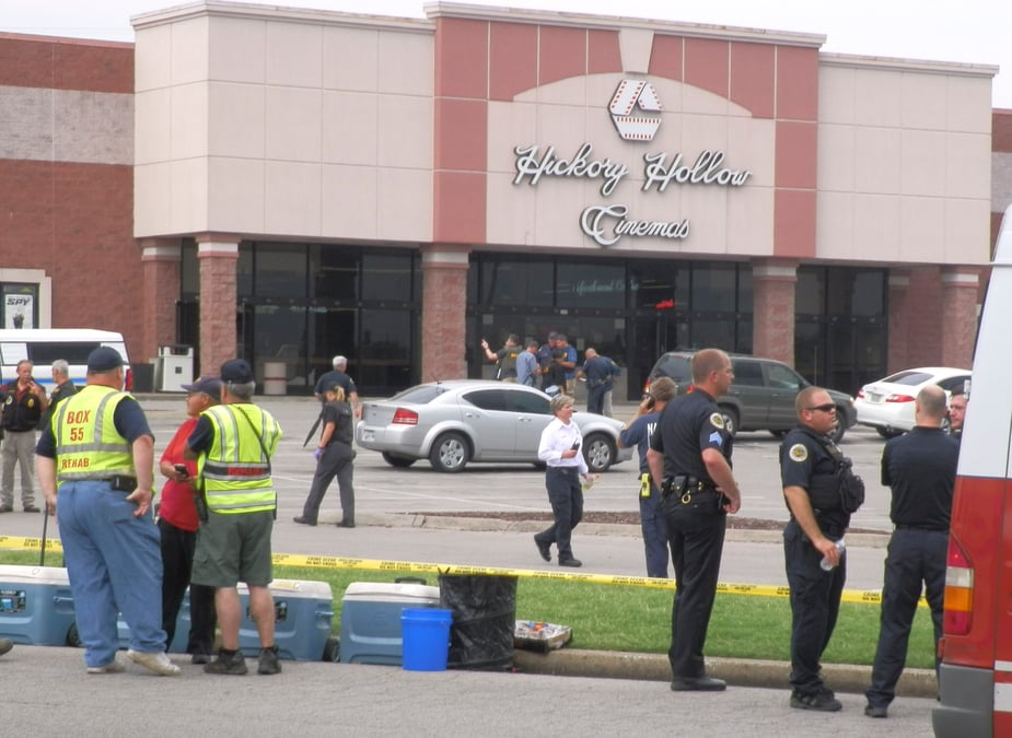 Un homme arme d'une hache tue par la police dans un cinema a nashville