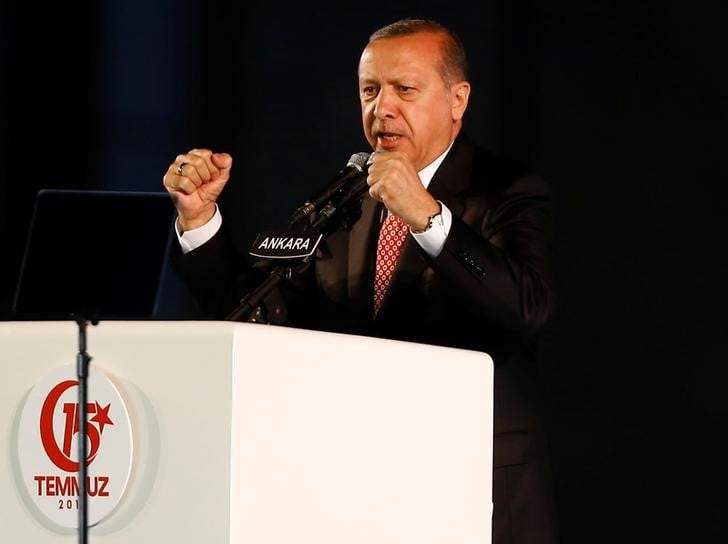 Erdogan renouvelle ses attaques contre l'union europeenne