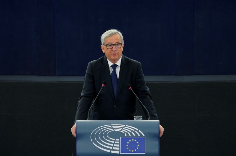 Juncker demande aux vingt-huit de se repartir 160.000 refugies