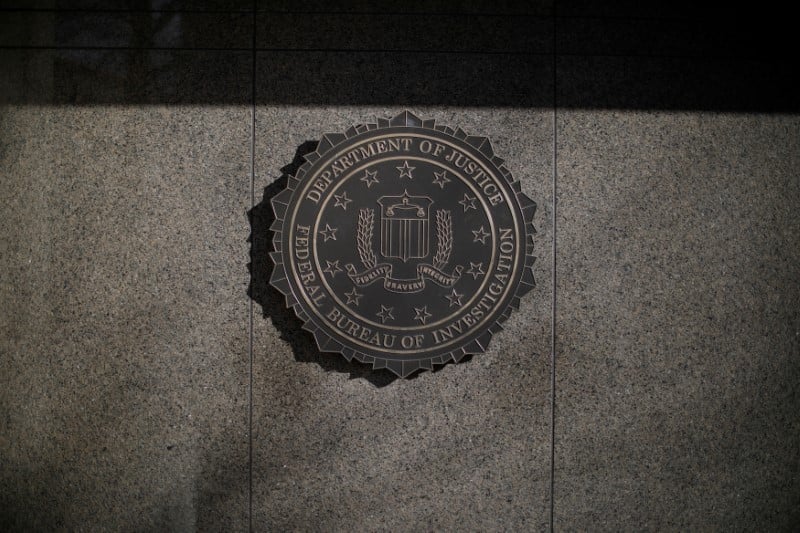 Le fbi informe des elus du congres de sa gestion de l'enquete russe