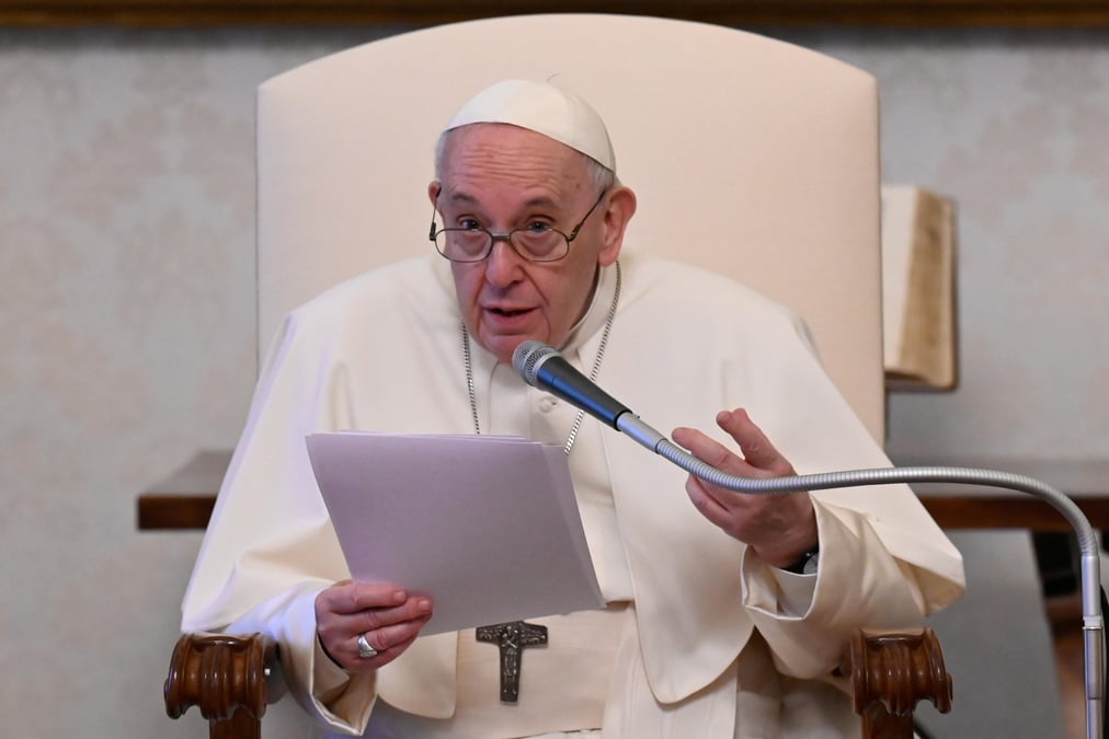 Le pape publie un decret contre la corruption destine aux cadres du vatican