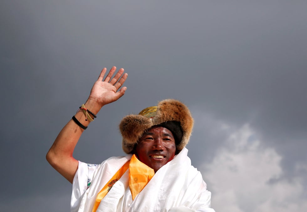 Deuxieme everest en une semaine pour le sherpa aux 24 ascensions