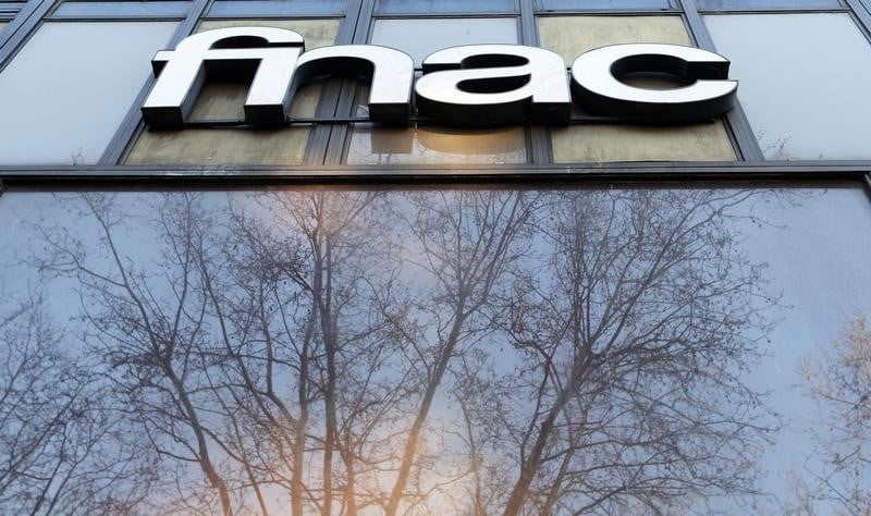 Vivendi prend 15% de la fnac