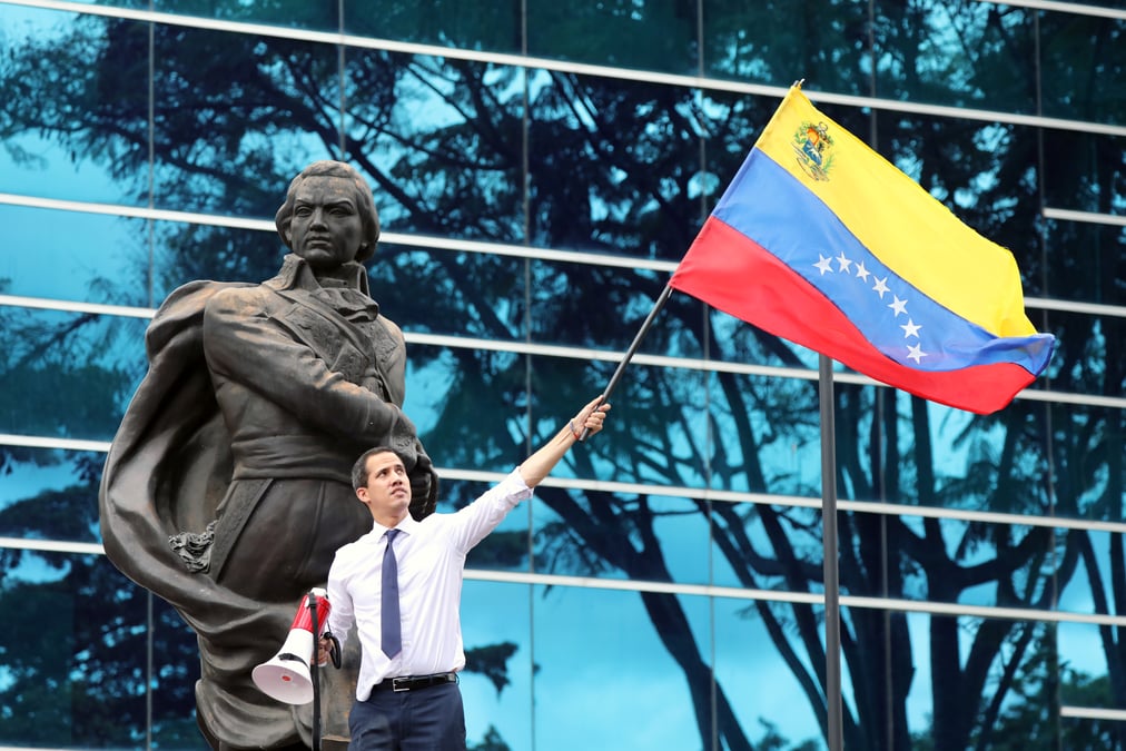 Venezuela: maduro prone le dialogue, guaido denonce la "dictature"