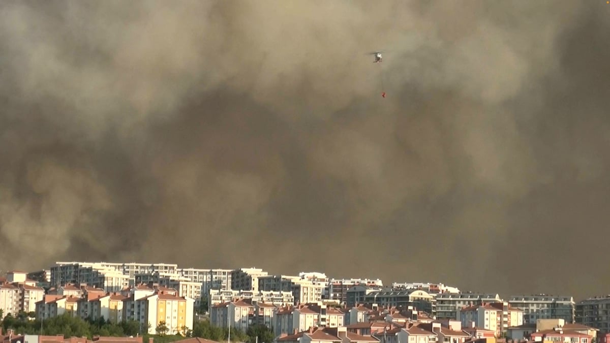 Un incendie brule a canakkale