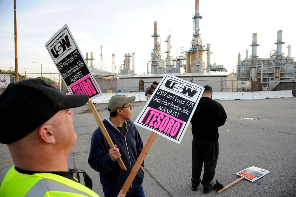 Greve dans une dizaine de raffineries americaines