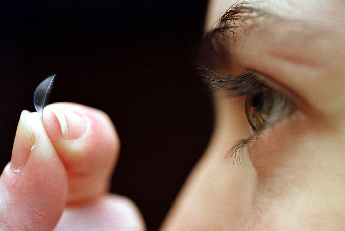 lentille contact oeil