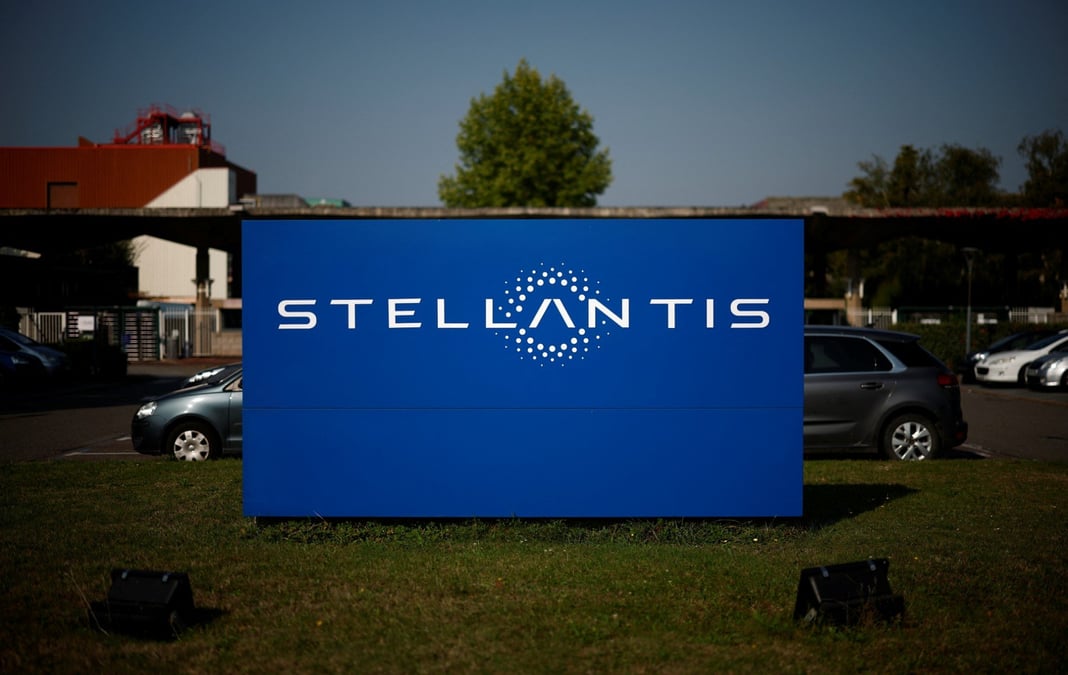Stellantis plongeait de 3,88 % à la Bourse de Paris vers 11 h 30.