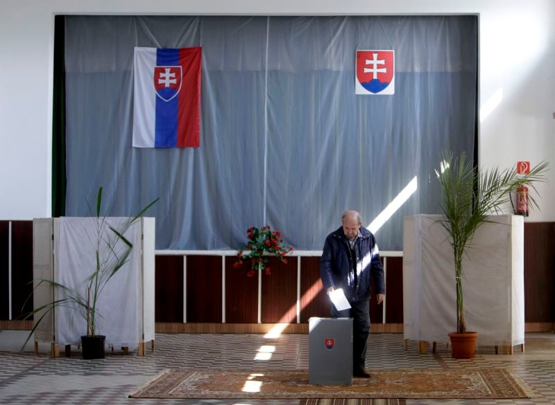 Les électeurs slovaques votent en nombre pour la présidentielle