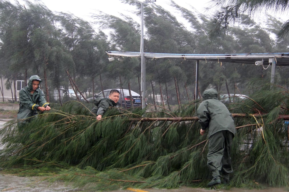 Le passage en chine d'un typhon fait six morts et des degats