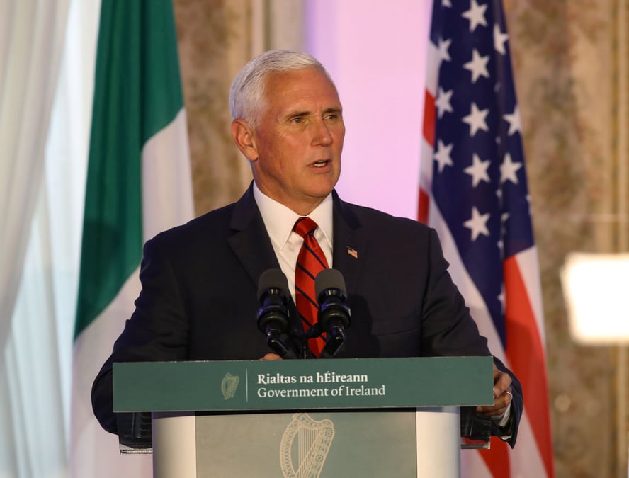 Le vice-president americain exhorte l'ue a negocier "avec bonne foi" avec johnson