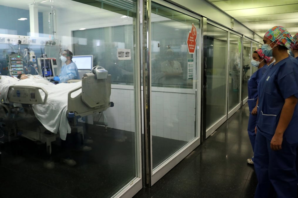 Coronavirus: plus de 17.000 nouveaux cas en 24 heures en espagne