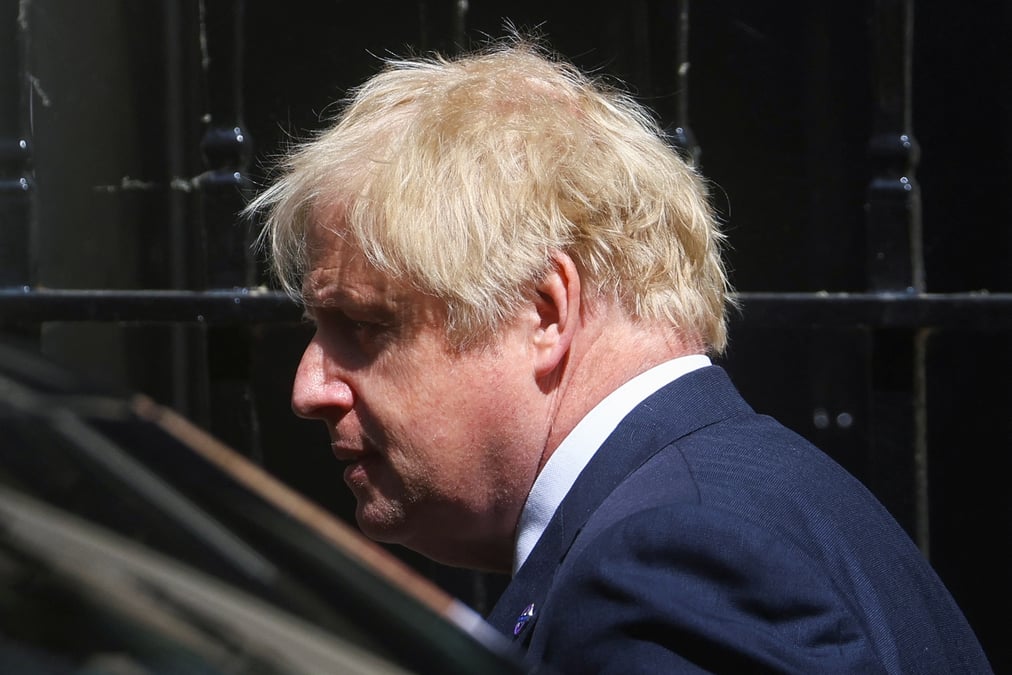 La police britannique met fin a l'enquete sur les fetes a downing street, 126 amendes