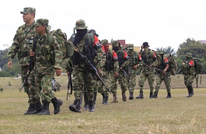 Negociations de paix entre bogota et l'armee de liberation nationale