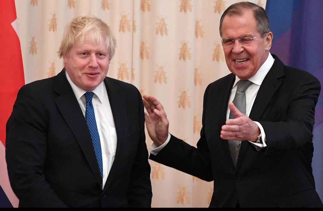 Boris johnson entend aborder a moscou les sujets qui fachent
