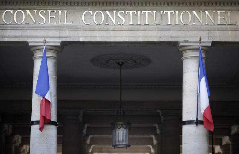 France: l'encadrement des depenses des collectivites valide