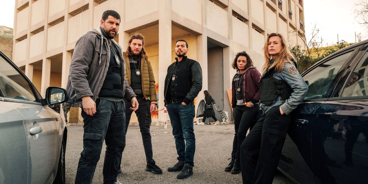 Olivier Barthélémy, Idir Azougli, Tewfik Jallab, Lani Sogoyou et Jeanne Goursaud interprètent les policiers marseillais.