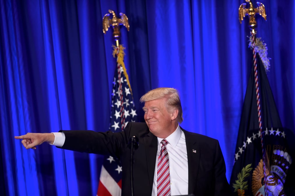 Trump appelle les elus republicains a retrousser les manches