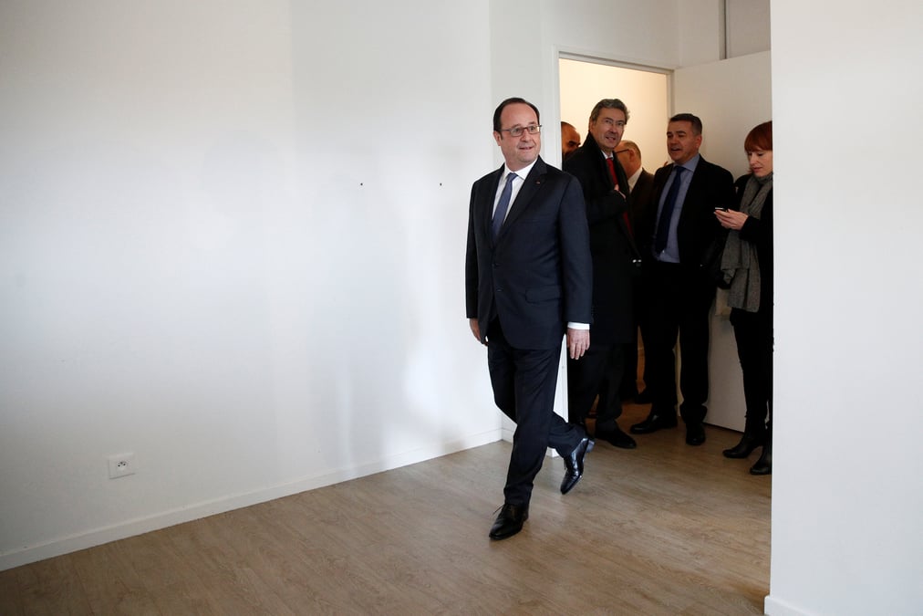 Hollande annonce un sommet un quatre a versailles