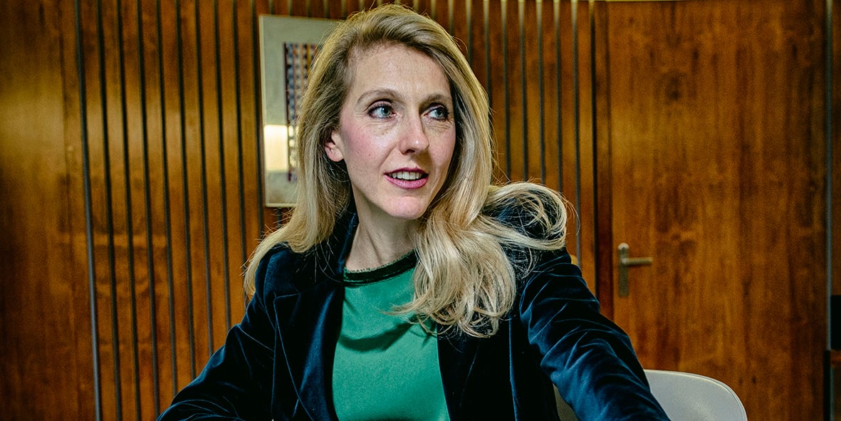 Sibyle Veil dans son bureau, à Radio France, en décembre 2019.