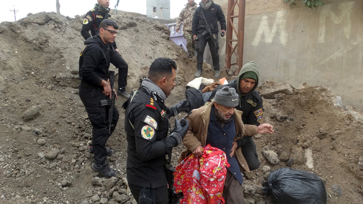 Mines et snipers compliquent l'avancee des forces irakiennes a ramadi