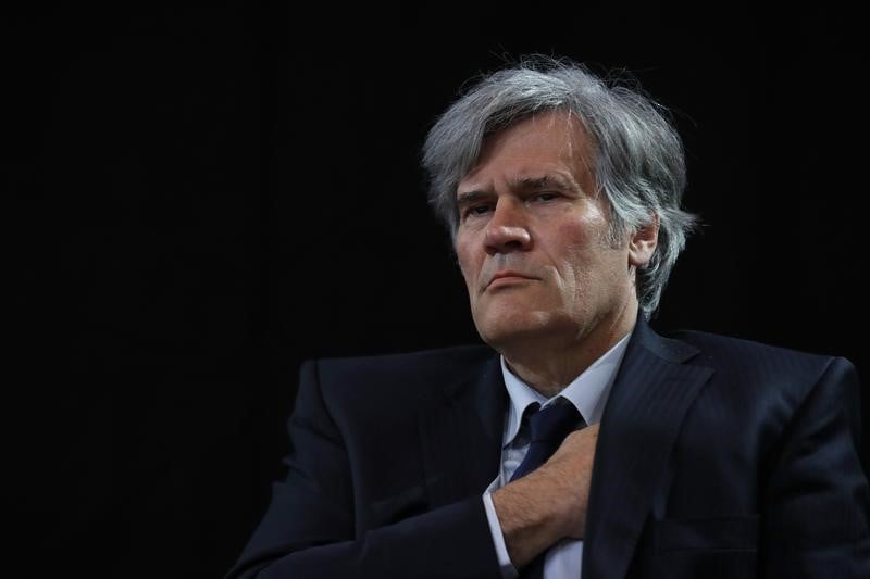 Le foll critique fillon sur les quotas de migrants