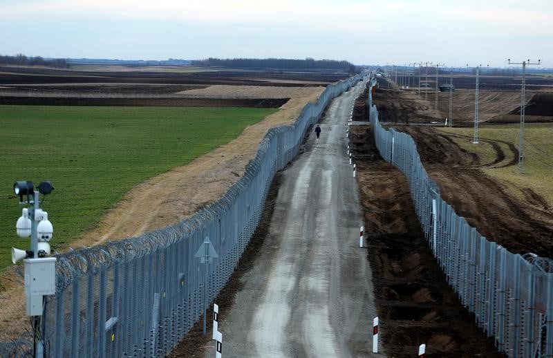 La hongrie conservera sa politique restrictive pour les migrants