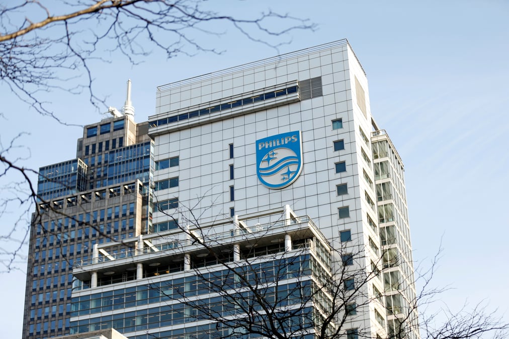 Philips mise sur une acceleration de ses ventes apres un faible premier trimestre