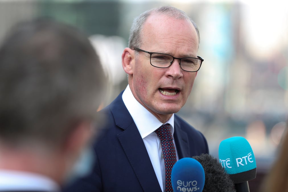 Brexit: les negociations semblent "pour l'instant bloquees", dit coveney (irlande)