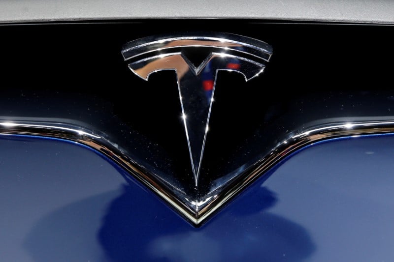 Le public investment fund saoudien pas interesse par le projet de retrait de la cote de tesla