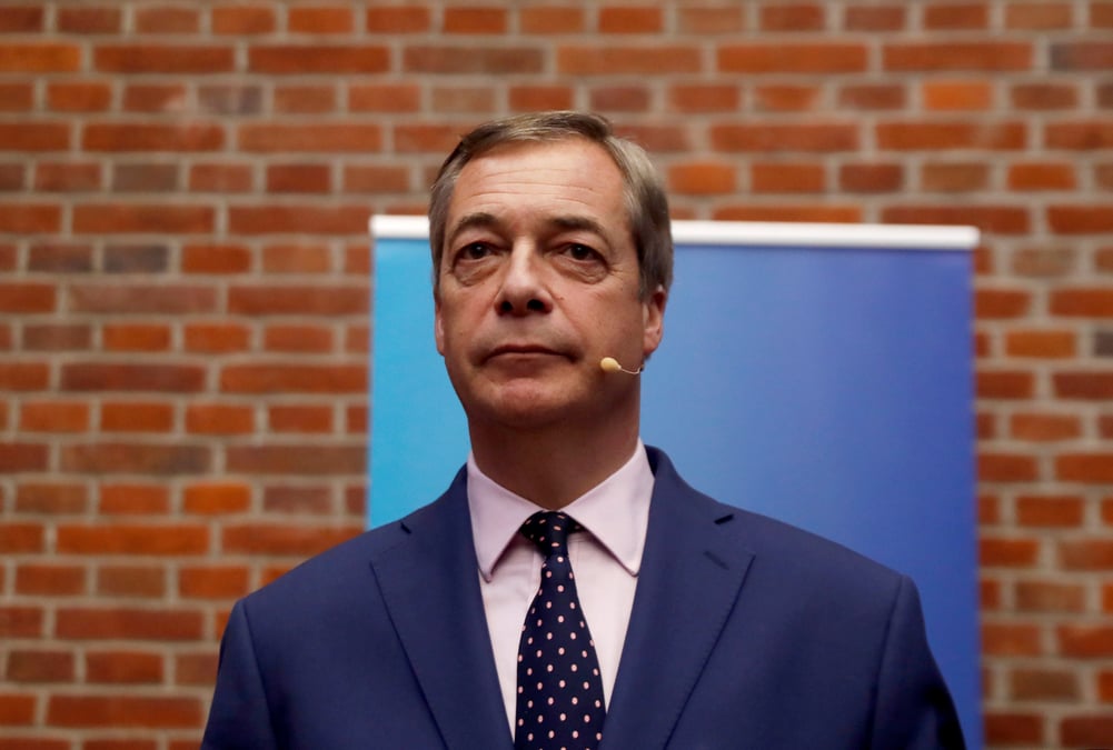 Coronavirus: farage critique le confinement decide par johnson