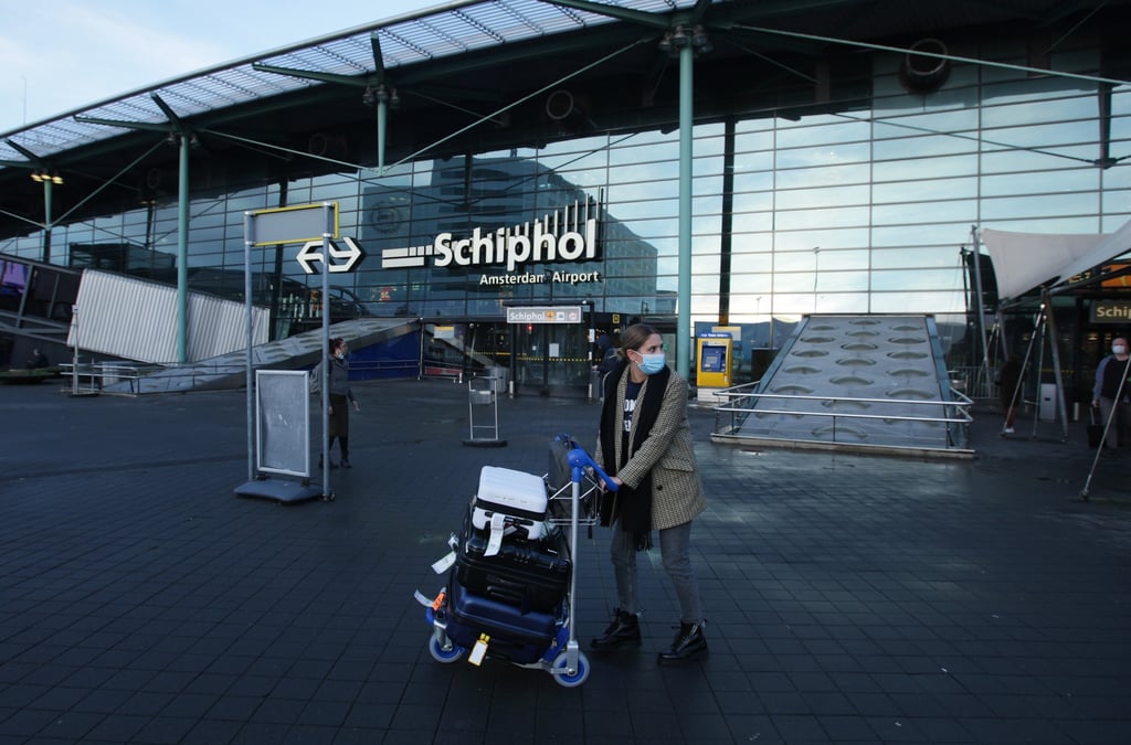 Omicron, Schipol, Amsterdam, variant, Covid-19