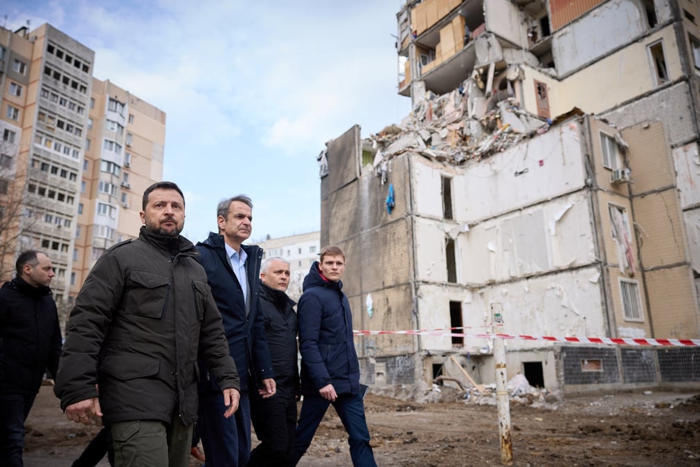 Le president ukrainien volodymyr zelenskiy et le premier ministre grec kyriakos mitsotakis a odessa