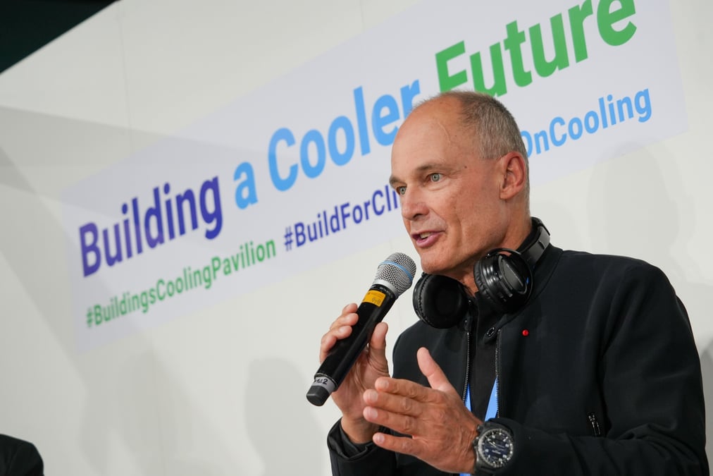 « Dans les COP, à la fin de la première semaine, on a souvent l'impression que tout est bloqué. Mais les choses commencent à bouger au bout de la deuxième semaine », assure Bertrand Piccard