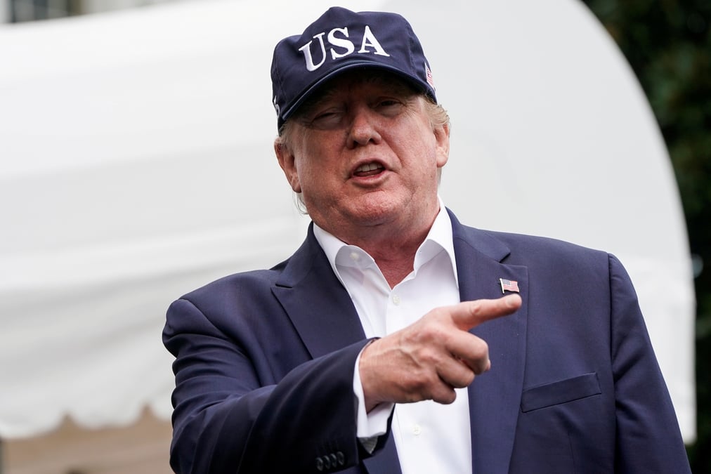 Commerce: trump avertit la chine de ne pas trainer des pieds
