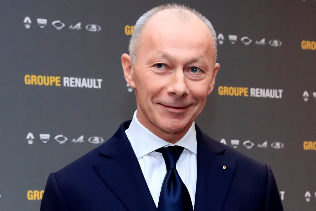 Renault renonce a la clause de non concurrence de thierry bollore