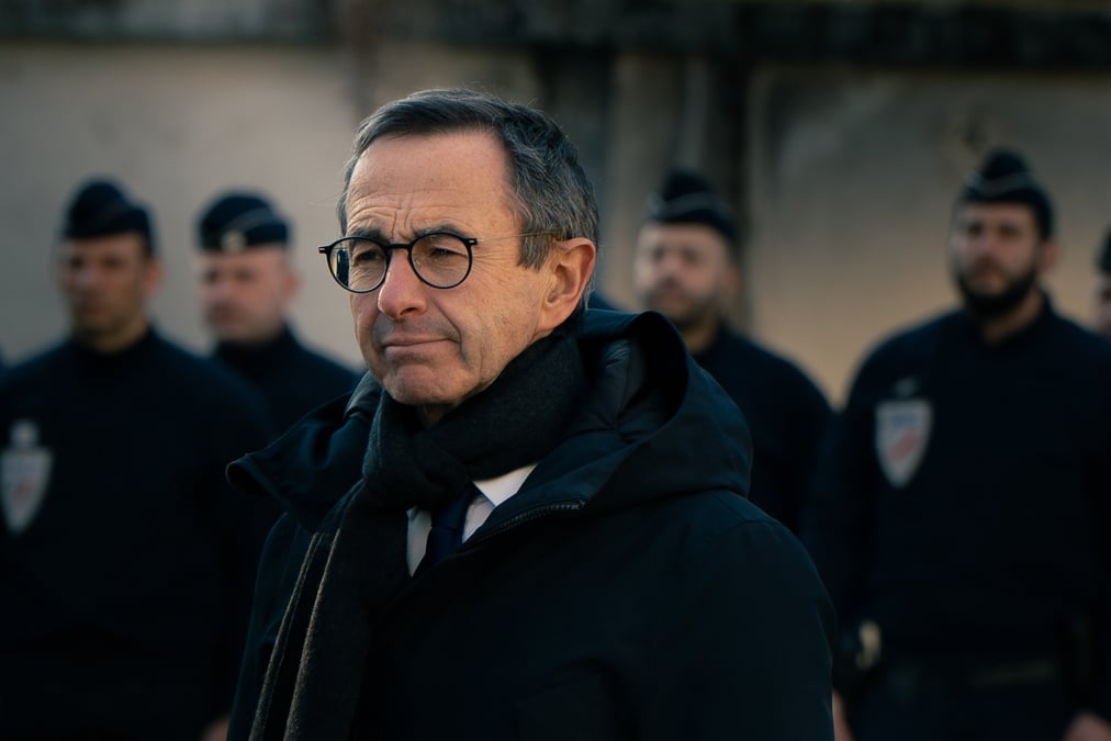 Le ministre de l'Intérieur souhaite prendre la tête des Républicains également.