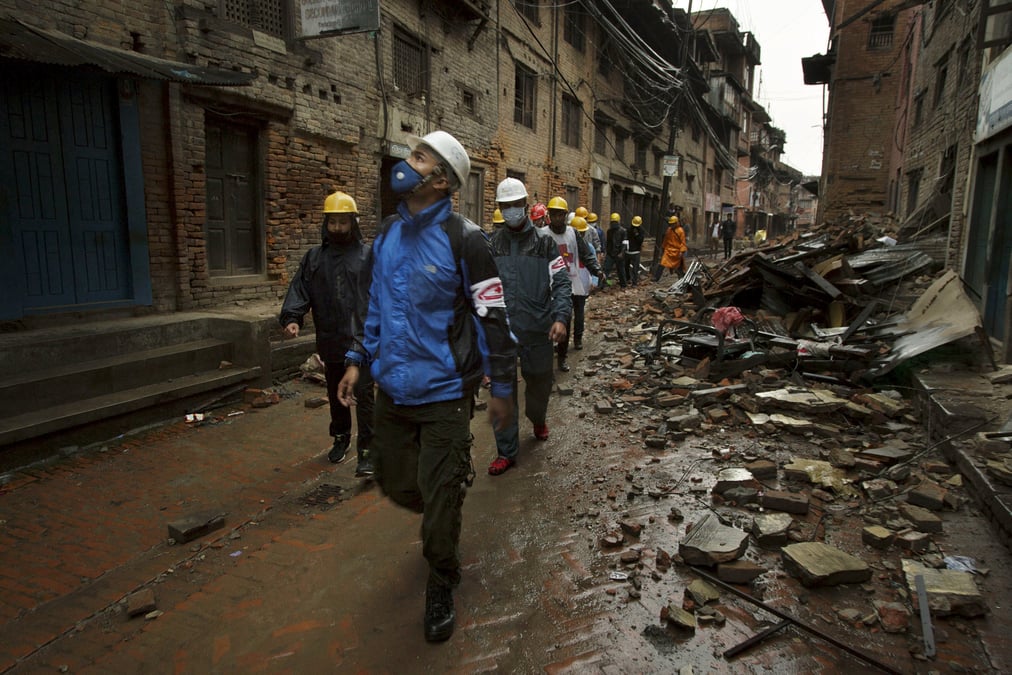 Le bilan du seisme au nepal depasse 5.000 morts