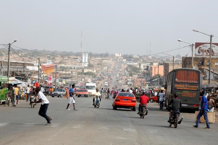 Des ex-rebelles bloquent un acces a bouake en cote d'ivoire