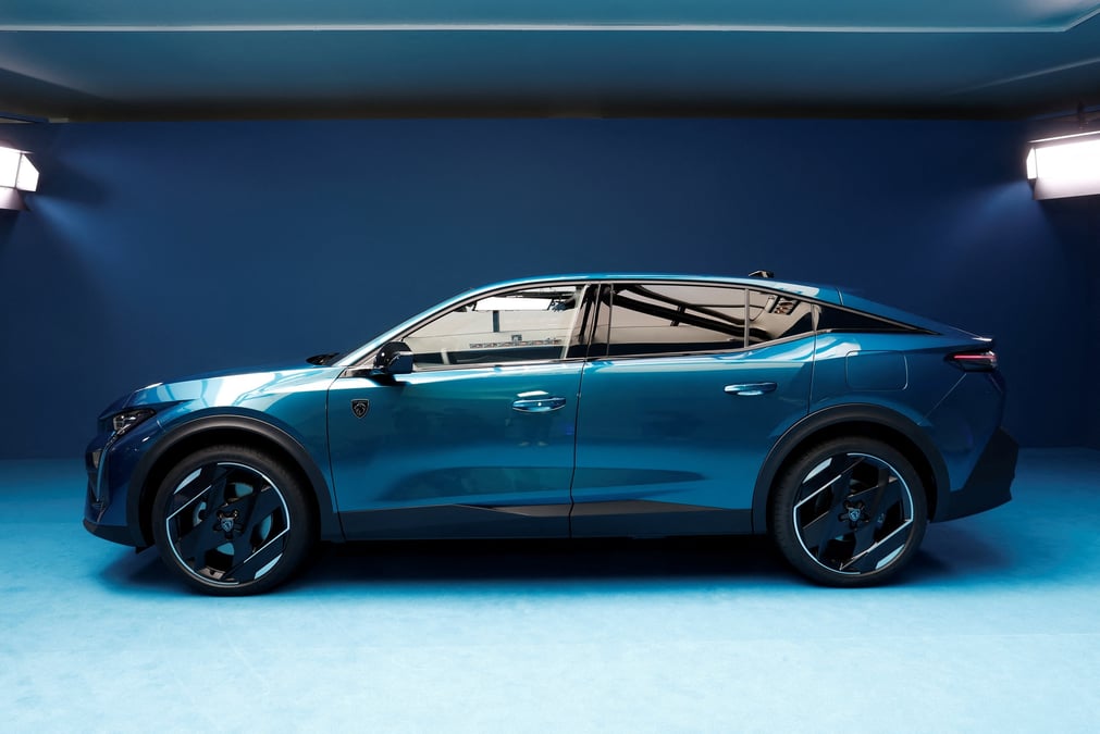 Stellantis prepare l'apres-suv avec sa nouvelle peugeot 408