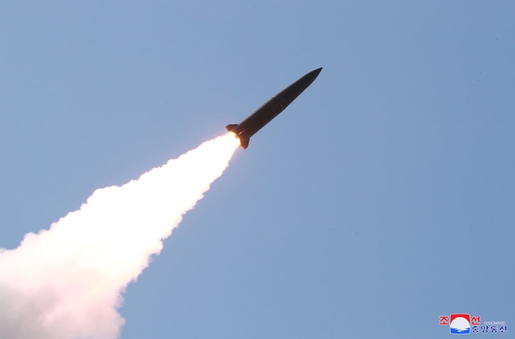 Les tirs de missiles nord-coreens violent les resolutions de l'onu, dit tokyo