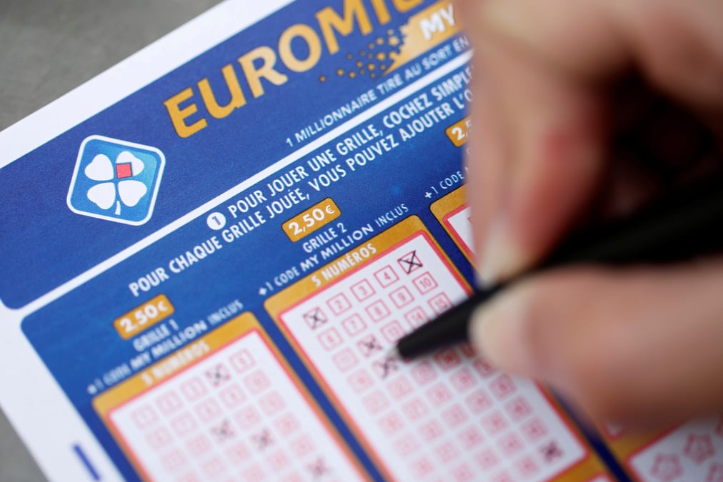 Fdj privatisee cette annee si le marche le permet, dit le maire